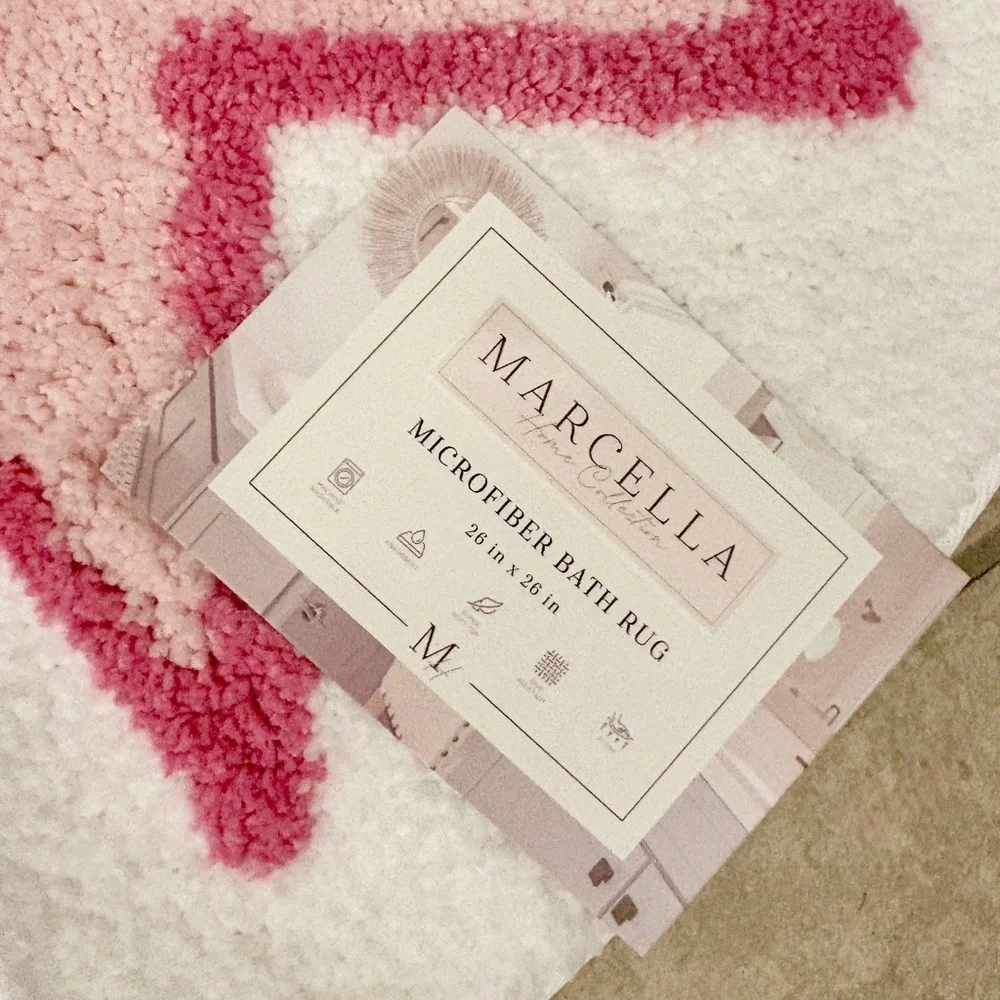 MARCELLA Coquette Bow Microfiber Pink and White‎ Bath Rug NWT
